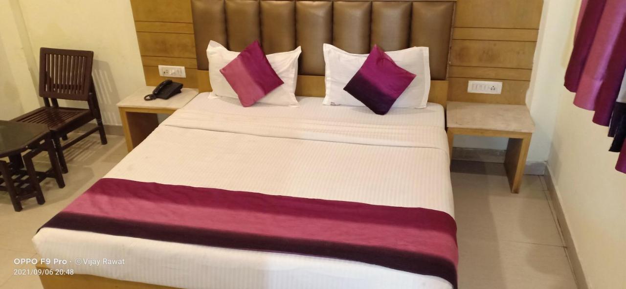 ניו דלהי Hotel Golden Gate מראה חיצוני תמונה