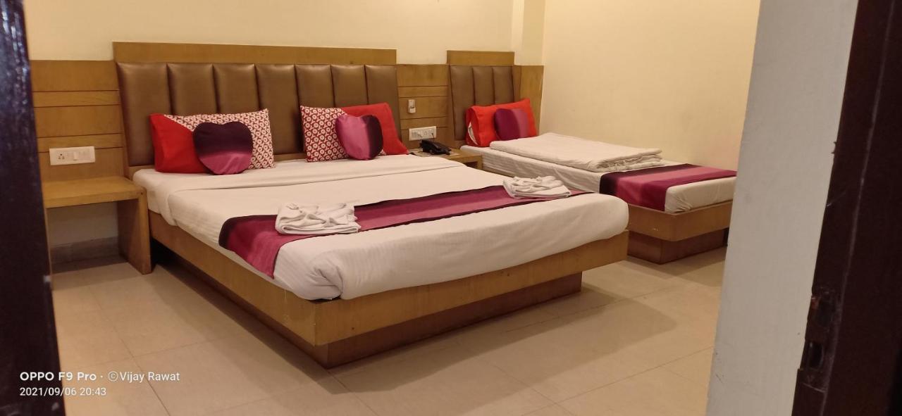 ניו דלהי Hotel Golden Gate מראה חיצוני תמונה