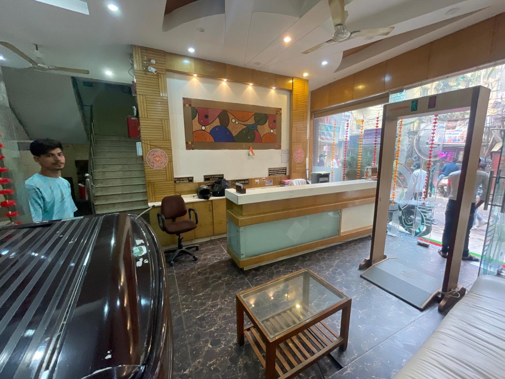 ניו דלהי Hotel Golden Gate מראה חיצוני תמונה