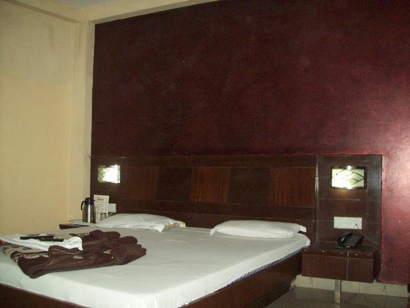 ניו דלהי Hotel Golden Gate מראה חיצוני תמונה